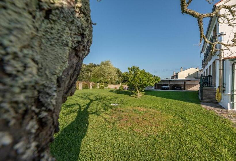 بنسيون Hostal Devesas