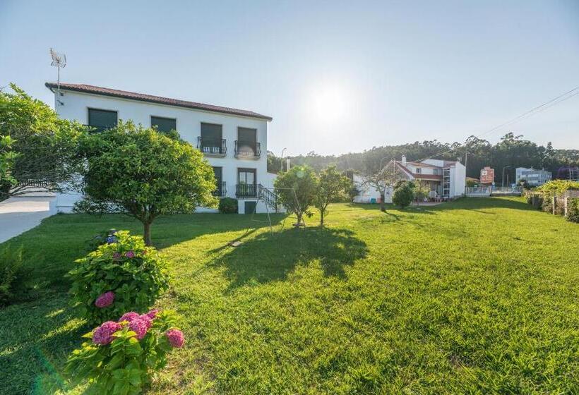 بنسيون Hostal Devesas