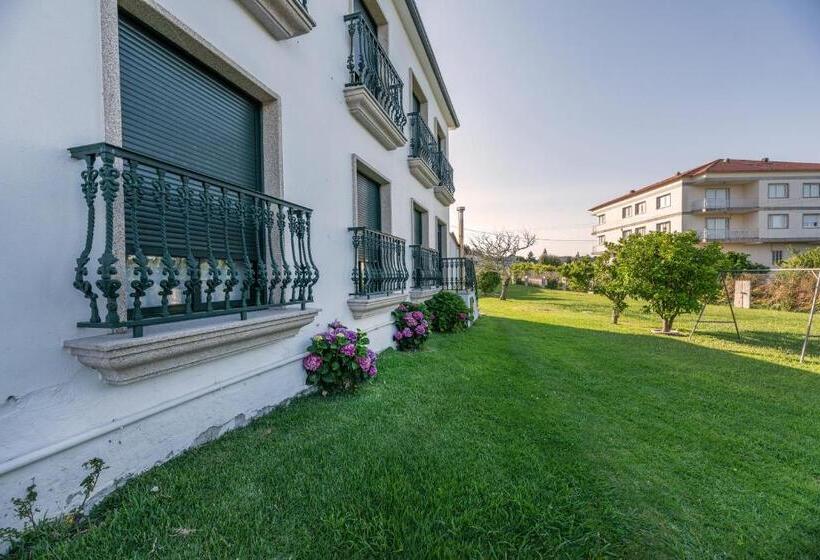 بنسيون Hostal Devesas