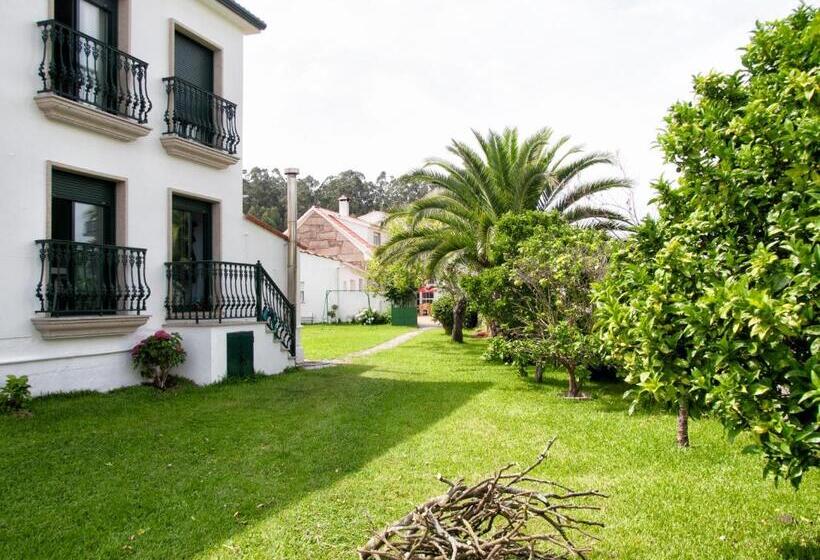 بنسيون Hostal Devesas