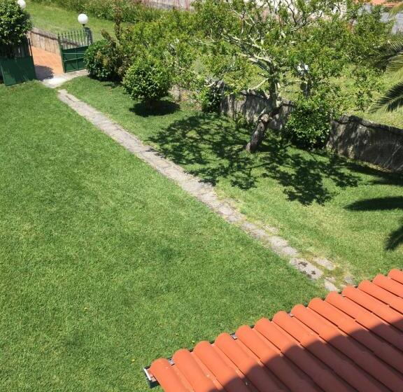 بنسيون Hostal Devesas