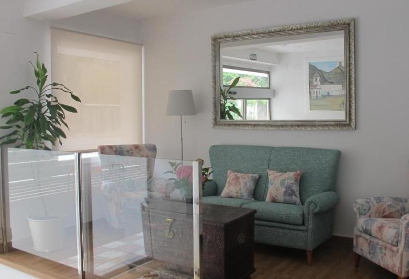 بنسيون Hostal Onteniente