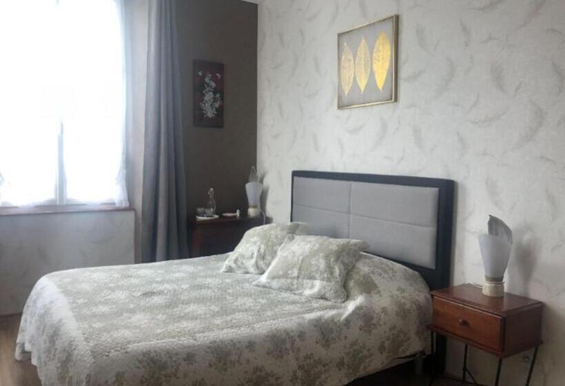 膳宿费 La Maison De La Fontaine, Le Beny Bocage