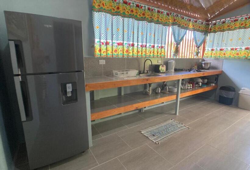 膳宿费 Yejos Jungle Lodge