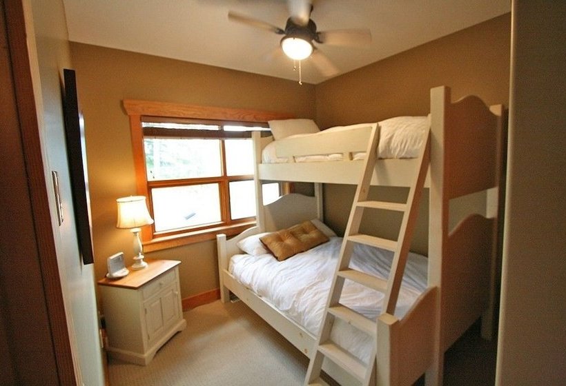 אתר נופש Carmel Beach Private Lodges