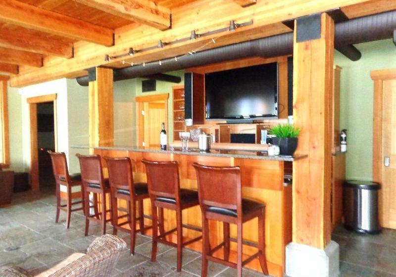 אתר נופש Carmel Beach Private Lodges