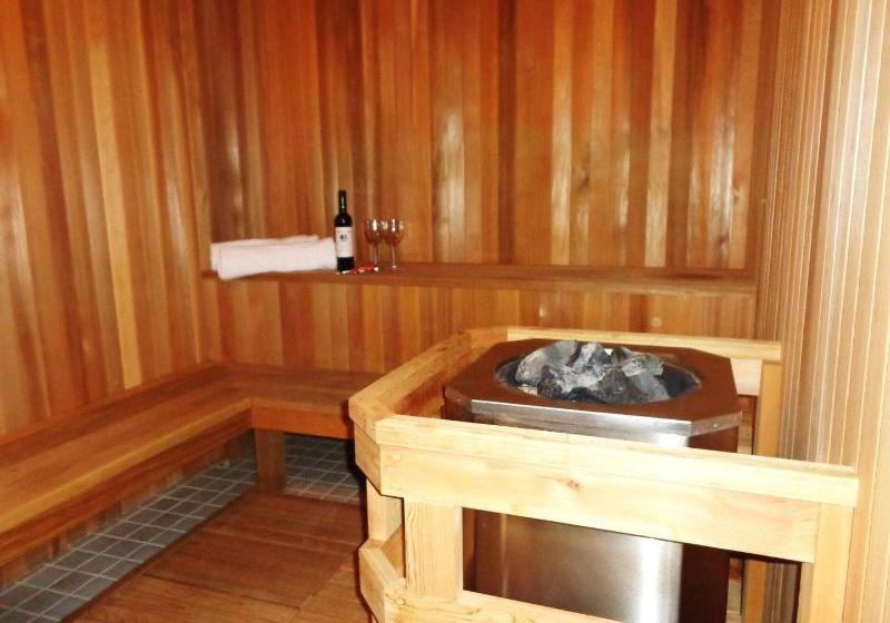 אתר נופש Carmel Beach Private Lodges