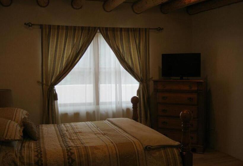 Shady Brook Inn Village/resort