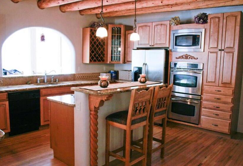 Shady Brook Inn Village/resort