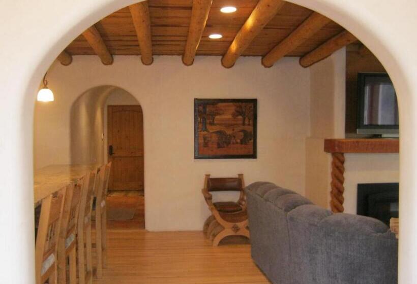 Shady Brook Inn Village/resort