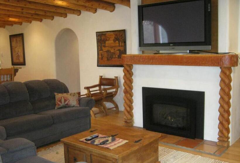 Shady Brook Inn Village/resort