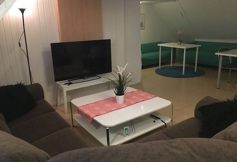 Tomasdal Vandrarhem Hostel