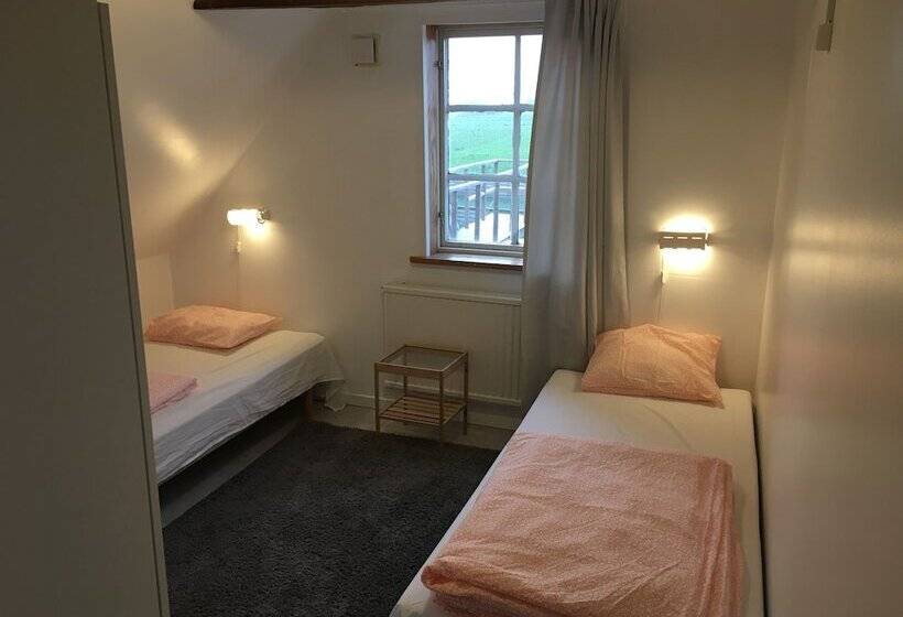 Tomasdal Vandrarhem Hostel