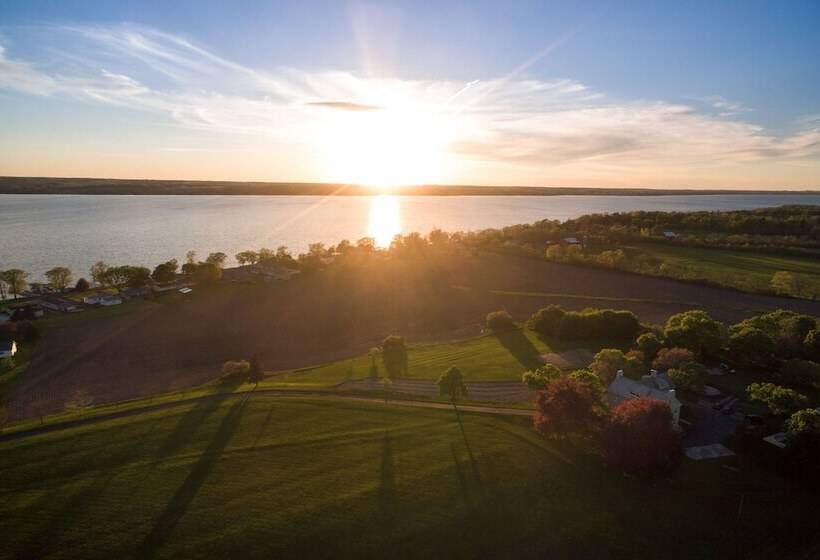 Yale Manor B&b & Yurt Glamping