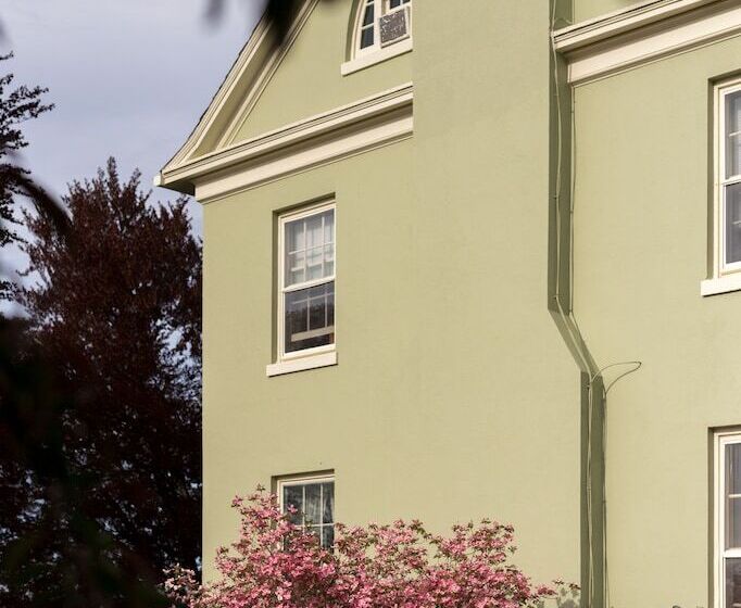 Yale Manor B&b & Yurt Glamping