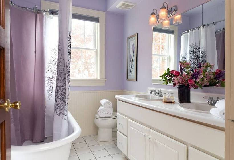 Yale Manor B&b & Yurt Glamping