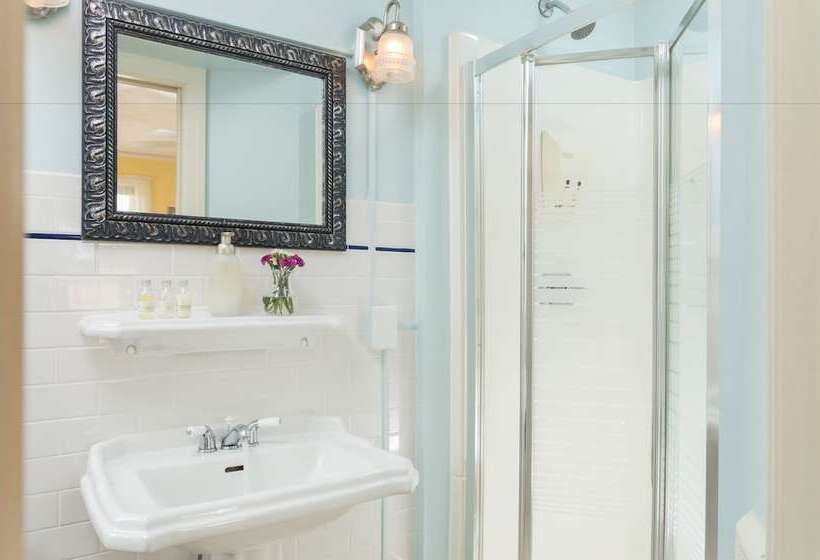 Yale Manor B&b & Yurt Glamping