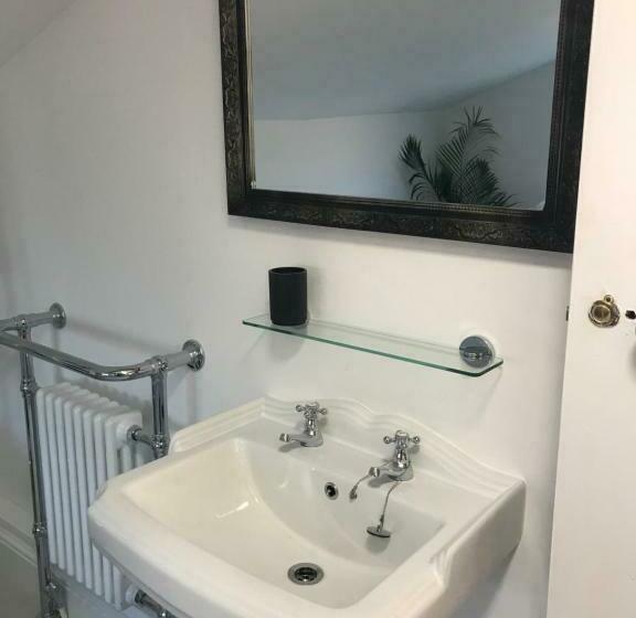 Ye Olde Saddlery B&b