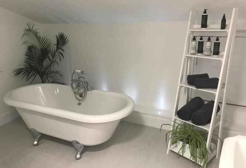 Ye Olde Saddlery B&b