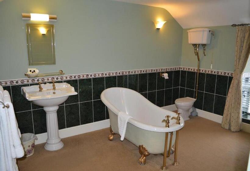 فندق صغير Brigands Inn