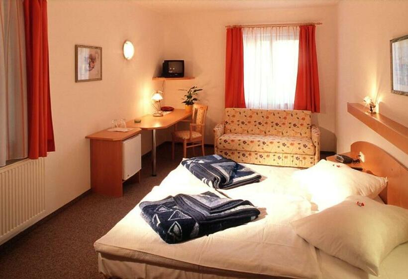 旅馆 Gasthof Weingrill