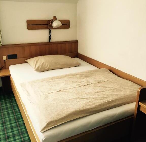 הוסטל Gästehaus Thomahan