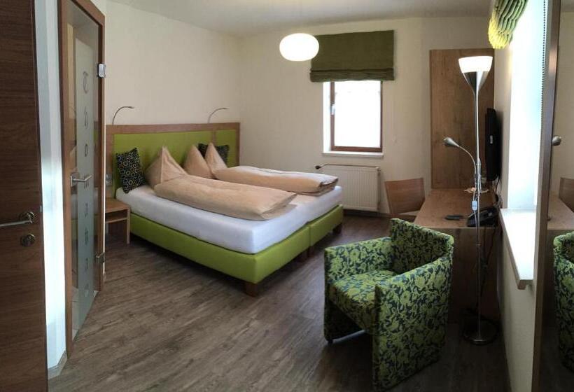 הוסטל Gästehaus Thomahan