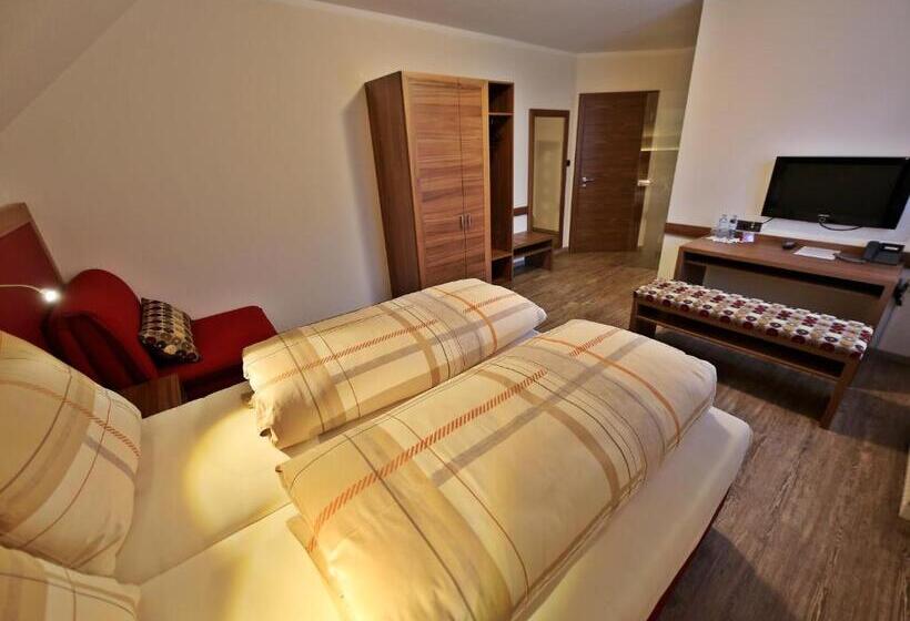 הוסטל Gästehaus Thomahan