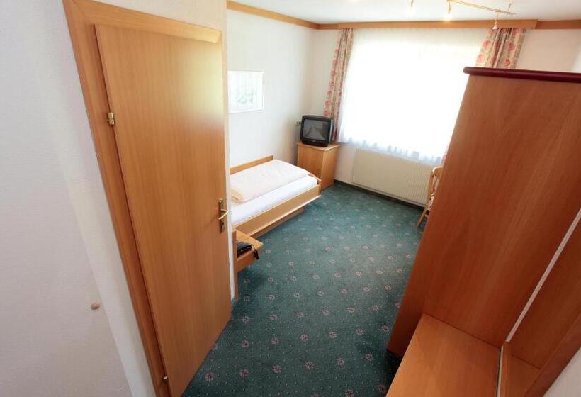 הוסטל Gästehaus Thomahan