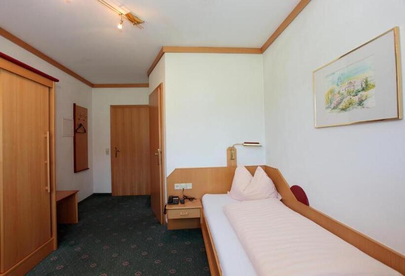 הוסטל Gästehaus Thomahan