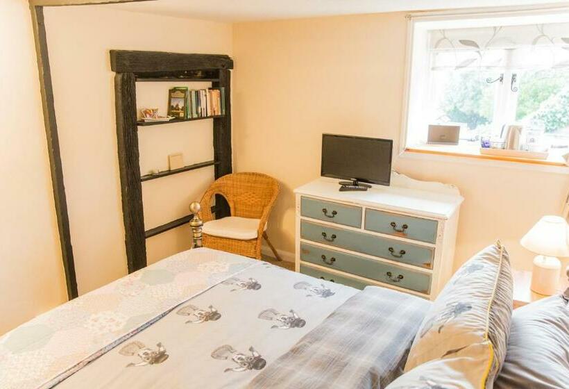 Общежитие Rose And Crown