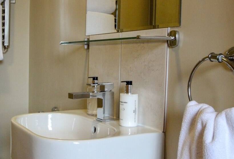 旅馆 The Badger Inn