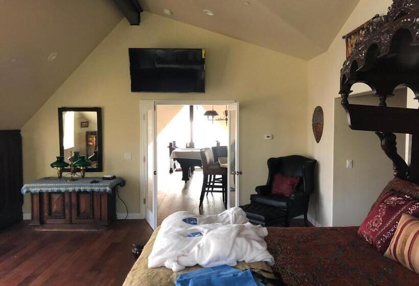 旅馆 The Castle Inn Of The Lost Coast