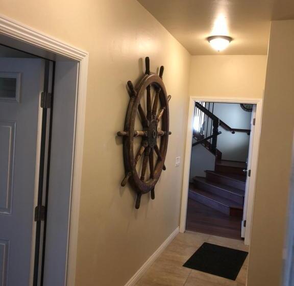 旅馆 The Castle Inn Of The Lost Coast