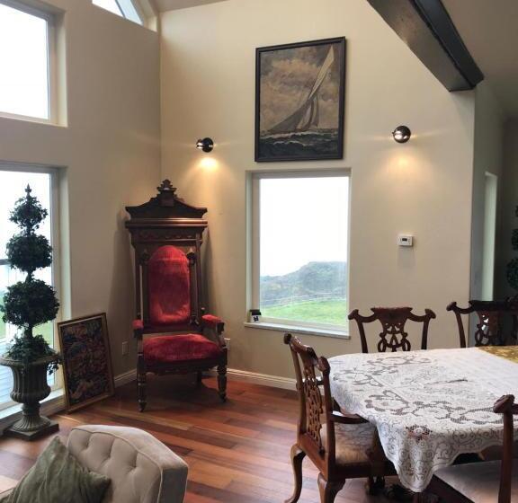 ユースホステル The Castle Inn Of The Lost Coast