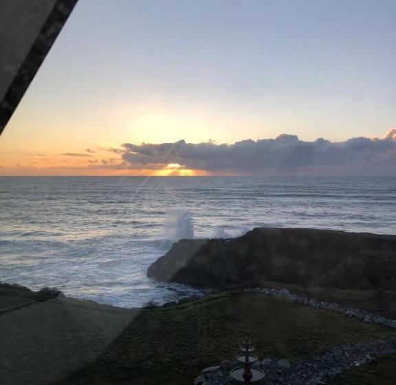 ユースホステル The Castle Inn Of The Lost Coast