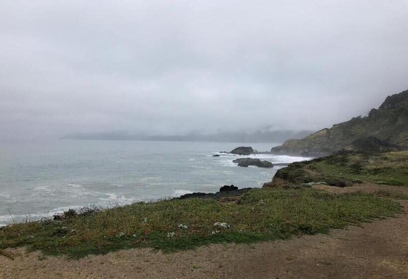 호스텔 The Castle Inn Of The Lost Coast