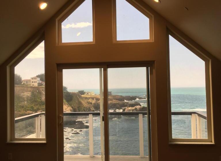 ユースホステル The Castle Inn Of The Lost Coast