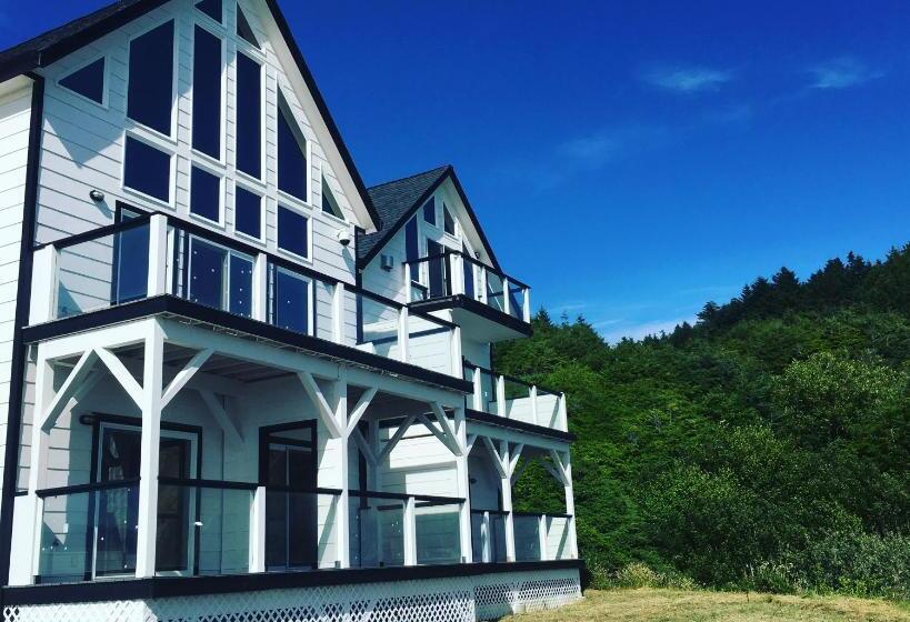 ユースホステル The Castle Inn Of The Lost Coast