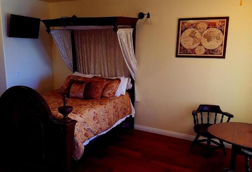 ユースホステル The Castle Inn Of The Lost Coast