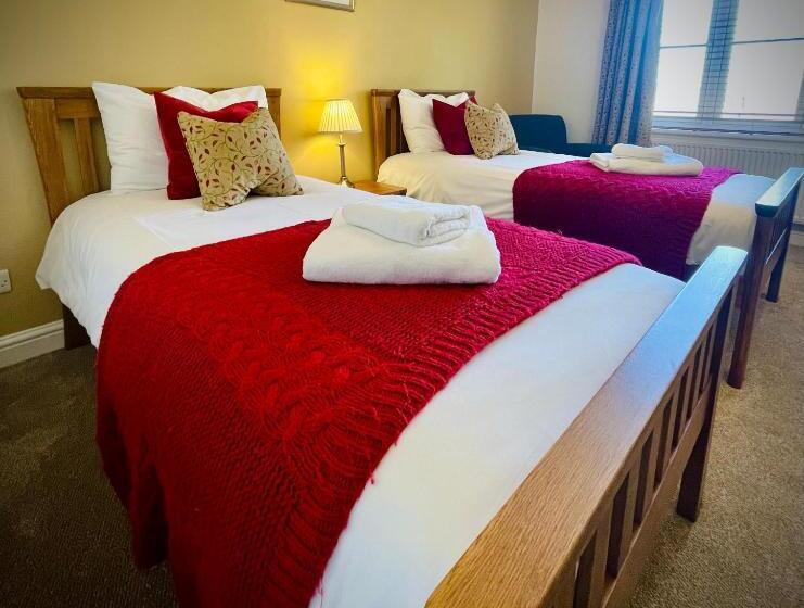 ユースホステル The Crown Inn