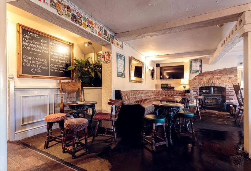 הוסטל The Lord Nelson