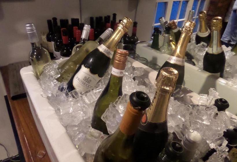 הוסטל The Lord Nelson