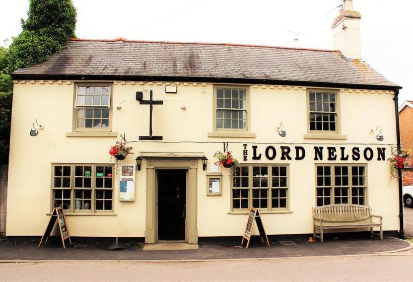 הוסטל The Lord Nelson