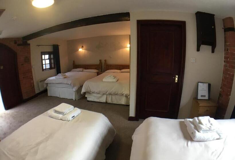 הוסטל The Lord Nelson