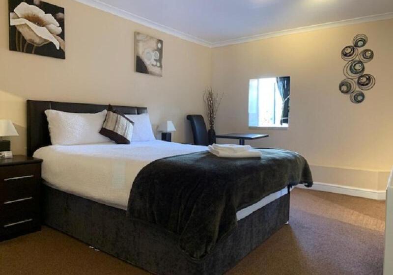 فندق صغير The Silverton Inn
