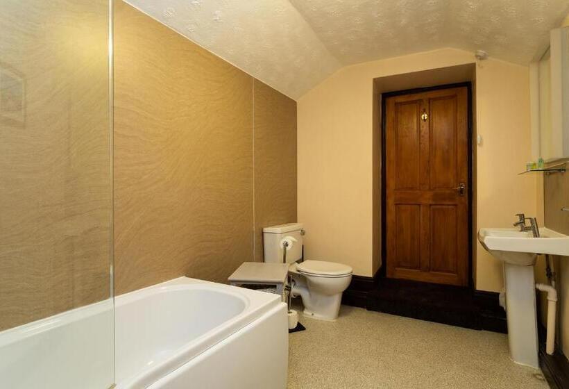 فندق صغير The Wheatsheaf Inn