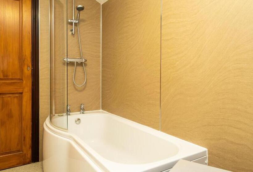 فندق صغير The Wheatsheaf Inn