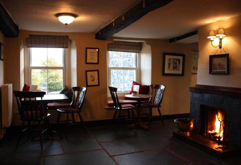 Общежитие The White Horse Inn Bunkhouse