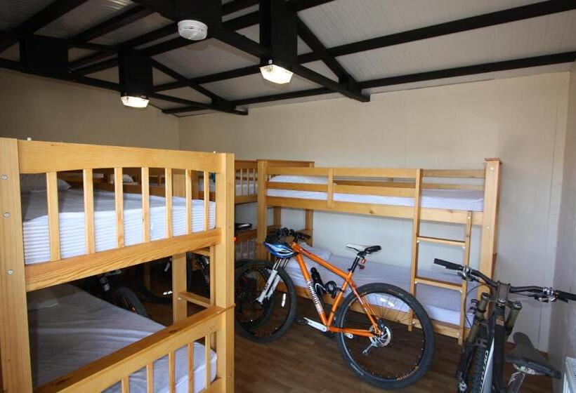 Общежитие The White Horse Inn Bunkhouse